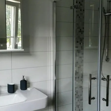 Traumhaftes Ostsee- Unter Reet In Prázdninový dům *
